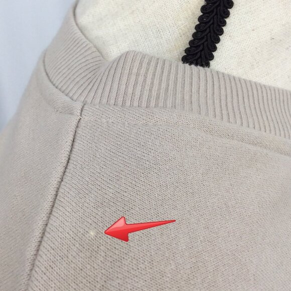 NWT w/Defects BCBGMaxAzria Sweatshirt Women Size Large Beige Black Zipper Hi Low - Picture 7 of 11